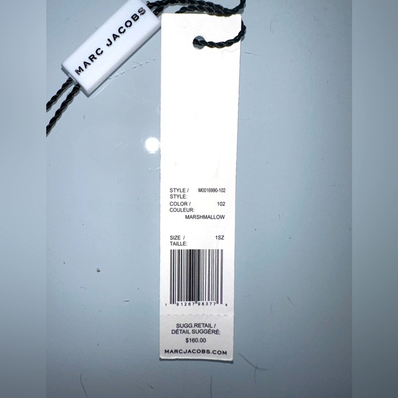 Marc Jacobs Unisex Saffiano Medium Biofold Leather Wallet in Color Marshmallow - Picture 2 of 3